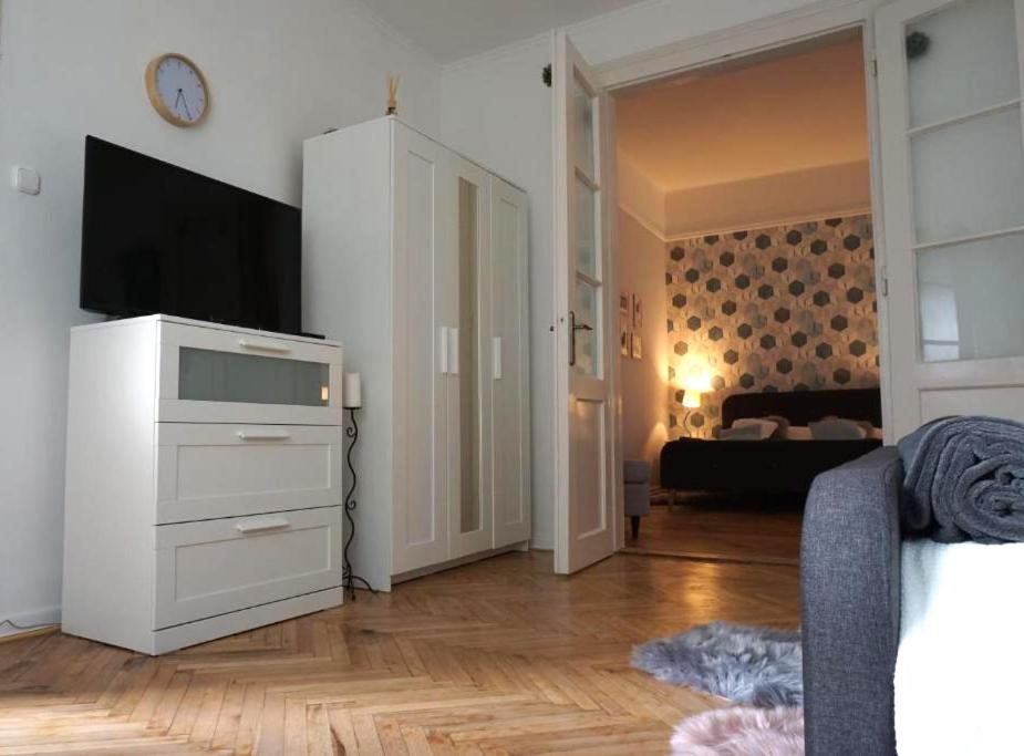 Anno Apartment